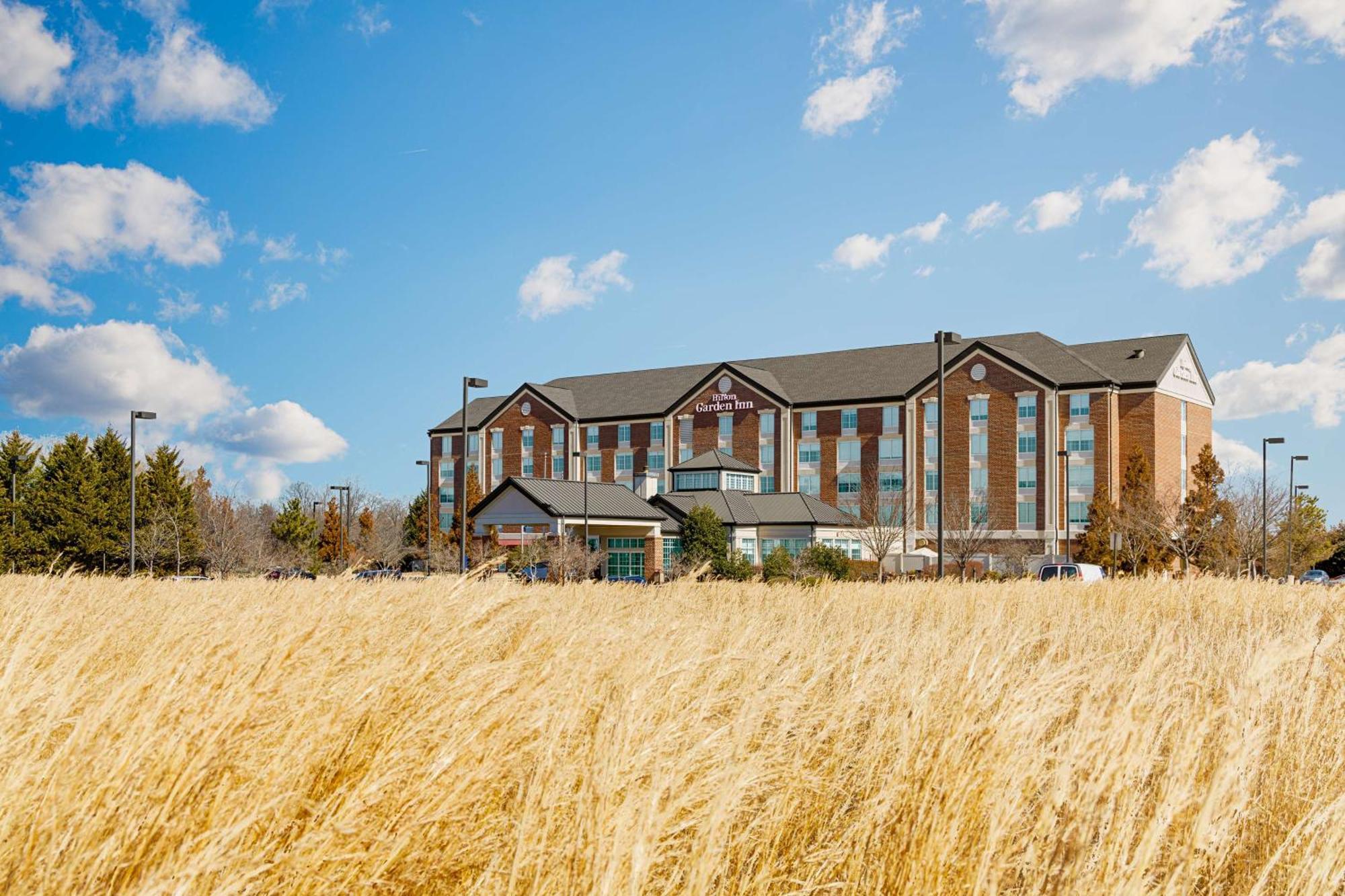 Hilton Garden Inn Fredericksburg Exterior foto